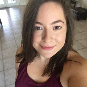 Meet your Posher, Gabriela